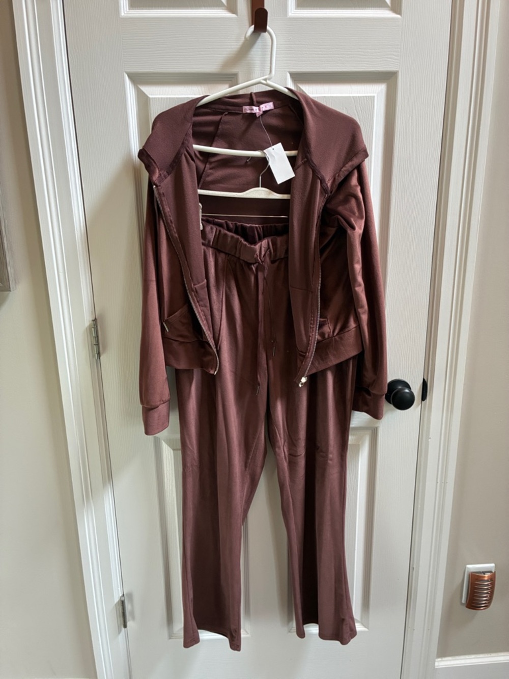 Crave Fame Brown Zip Hoodie (Large)& Drawstring Joggers (xL) Set